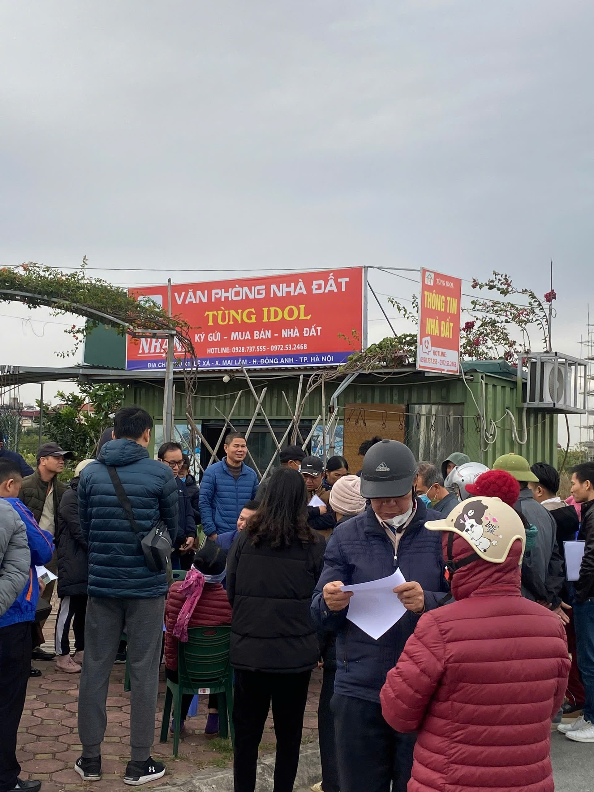 Đội ngũ IDOL LAND khảo sát đất và kiểm tra quy hoạch 1/500 trực tiếp tại Đông Anh